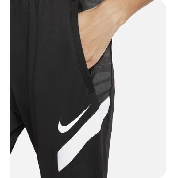 Nike Dri Fit Flyvent CW6093 Black Strike Soccer Pants Womens New With Tags XL - Picture 6 of 8